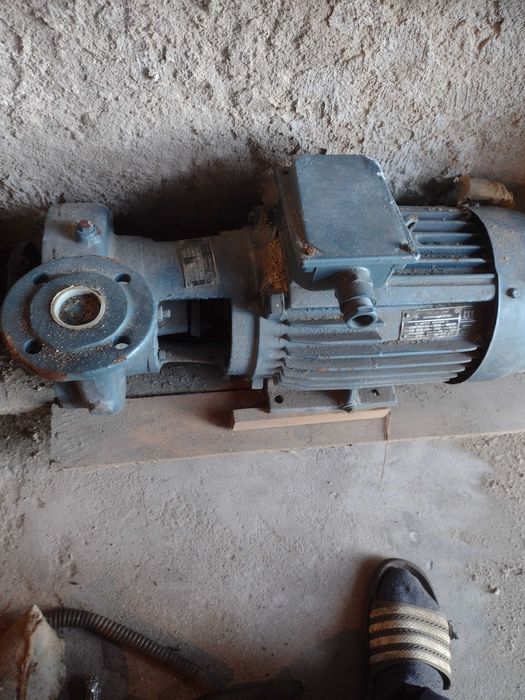 Водна помпа 6E50A