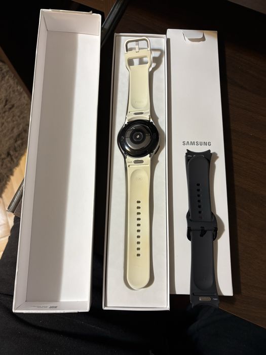 Samsung Galaxy Watch 6 Gold 40mm BT + Curea Grey Cadou