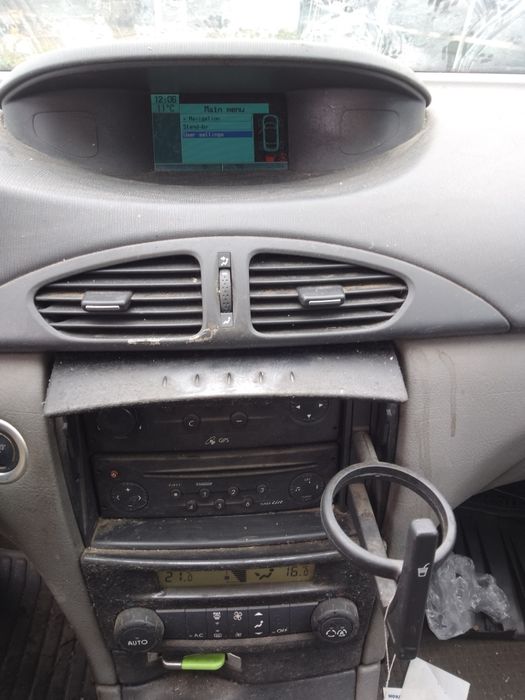 Dezmembrez Renault Laguna 2 1.9 D DCI Anul 2002