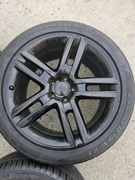 Jante originale Audi cu cauciucuri de vară