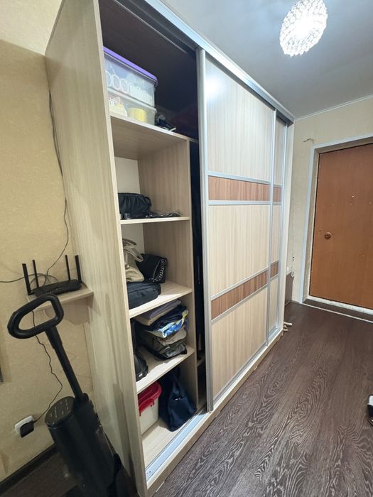 Продам шкаф купе для прихожей