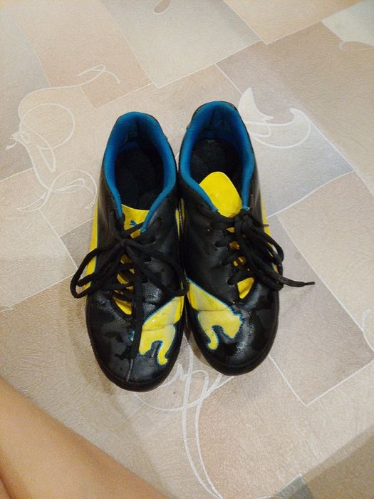 Продам бутсы puma