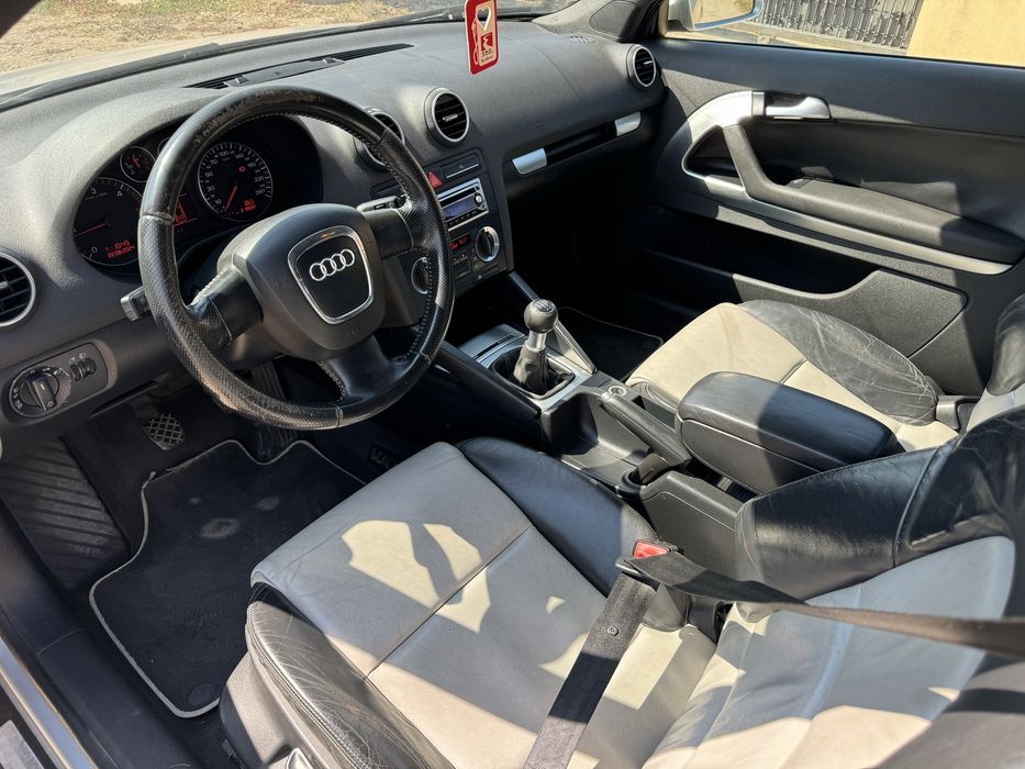 Продавам ауди а3 8п на части само