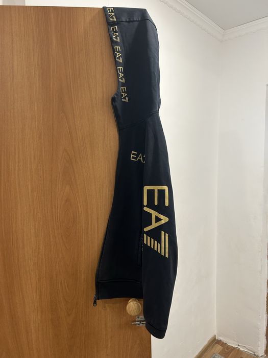 продам вещи найк джордан еа7