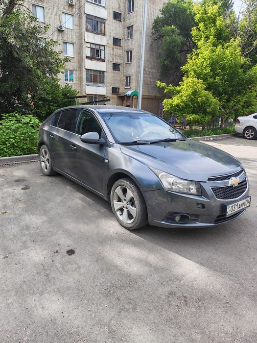 Продам Шевролет Круз. Торг уместен.