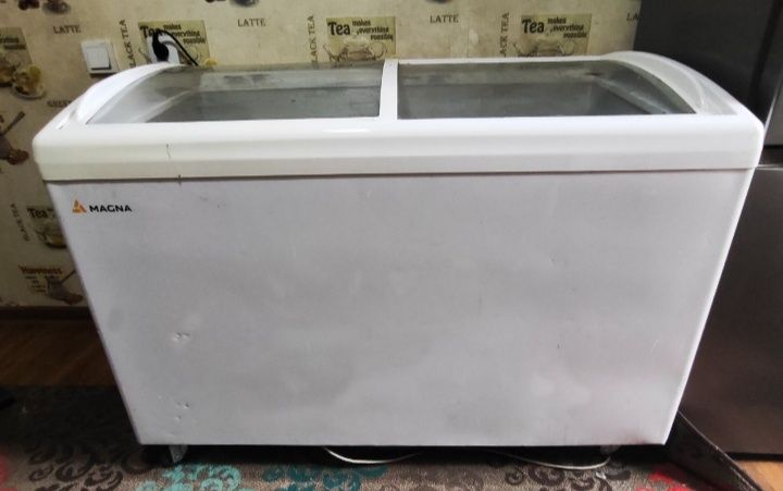 Marazilnik vitrina xolodilnik