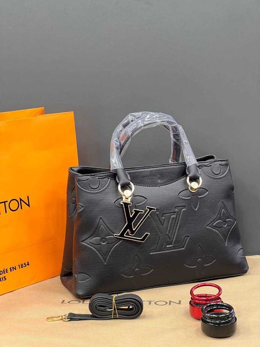 Чанти дамски луксозни нови модели