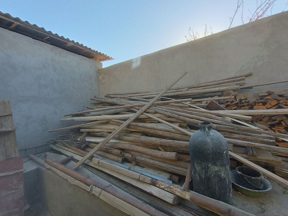 Б/у тахта сотилади урганчда пули устида келишилади