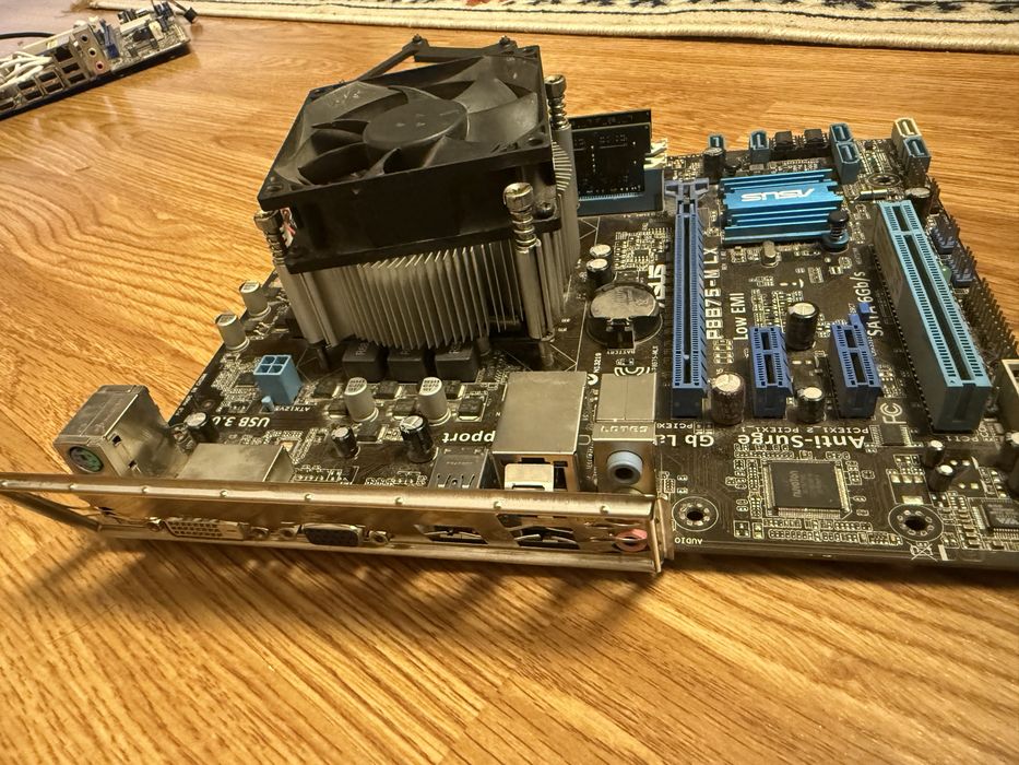 Продам комплект Asus p8875 lga1155