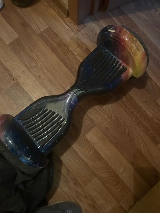 Гироскутер с космическим дизайном