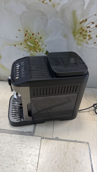 Кафеавтомат DeLonghi MAGNIFICA EVO