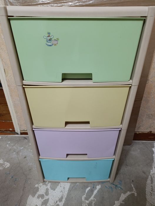 Продам комод пластиковый