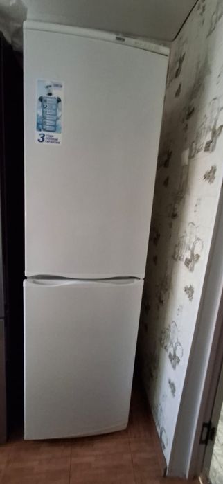 Продам холодильник Атлант