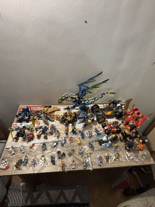 Продавам лего фигруки и сетове Лего Ninjago