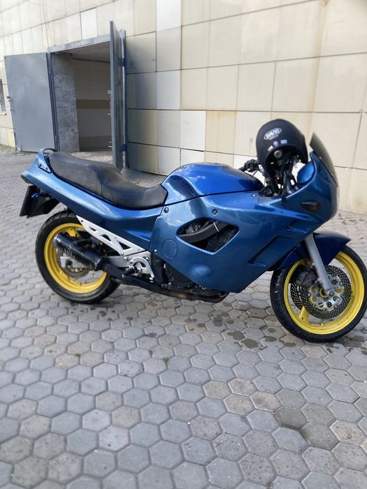 Suzuki gsx750f katana