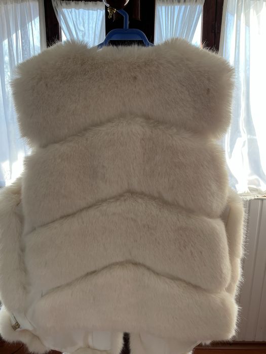 Vesta imitatie de blana