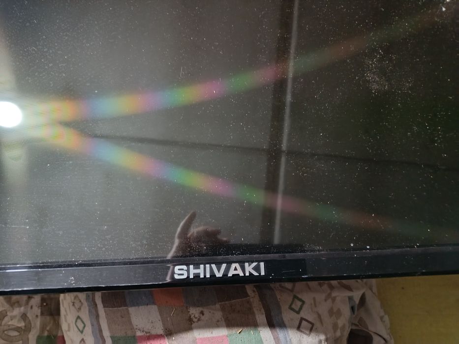 3 ta televizor sotiladi