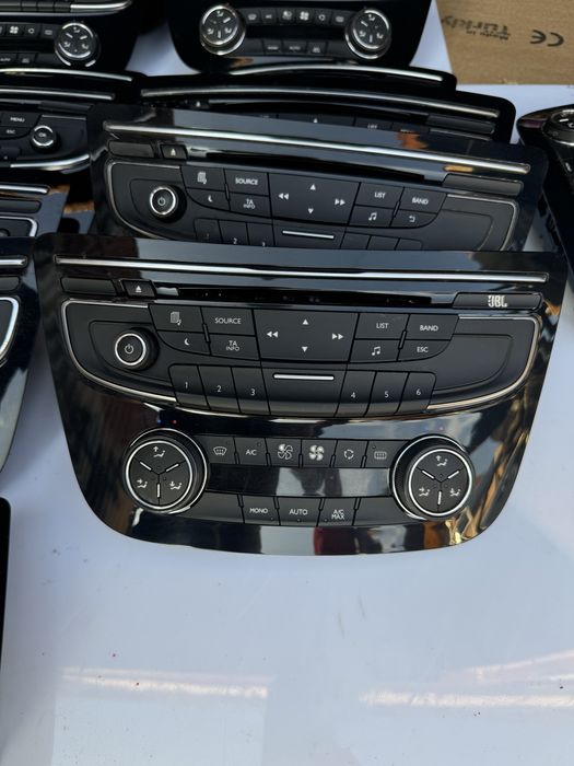 Panou clima Peugeot 508 led rosu si alb 2 si 4 zone!