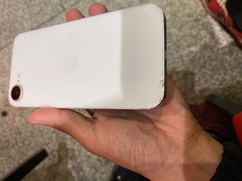 Iphone 16e. 126gb
