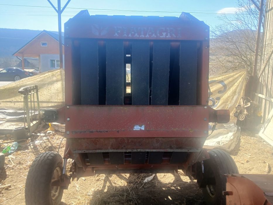 Vând presă balotat