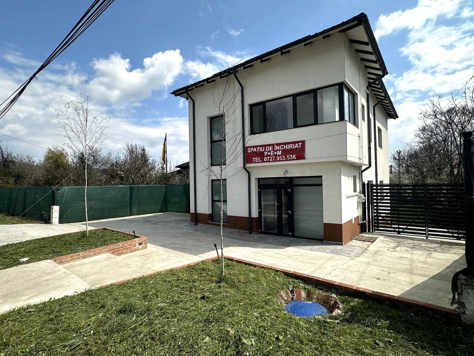 Clădire nouă de închiriat P+E+M – ideal clinică / stomatologie / birouri – parcare + curte