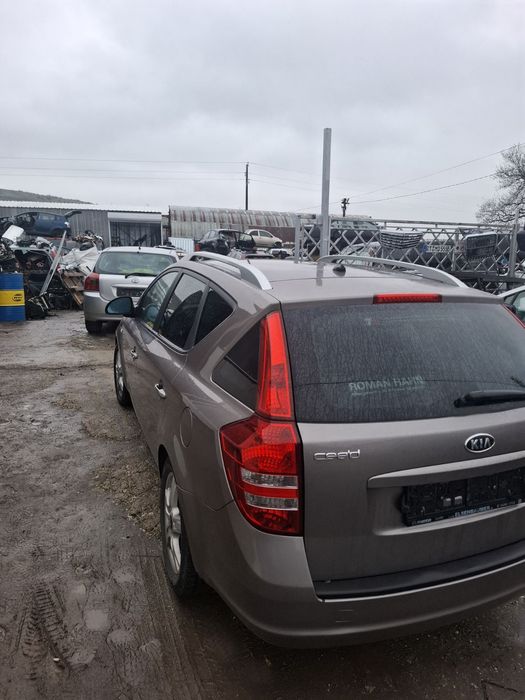 KIA Ceed 1.6 CRDi 2009 г. 90 к.с