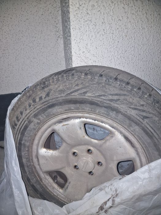 Продам 4 колеса на дисках R15