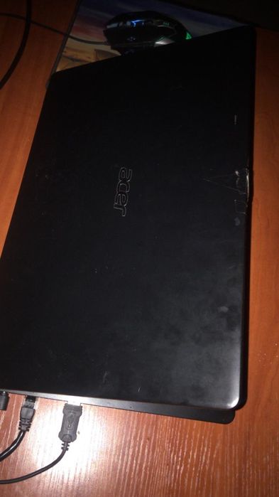 Ноубук acer.