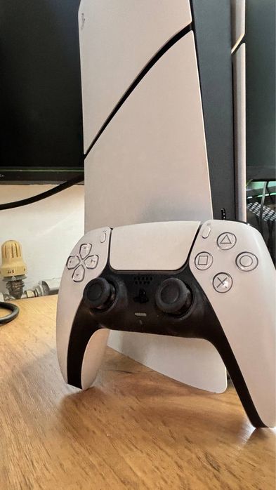 PlayStation 5 Slim Digital/1 Tb/1 гейипад/подарочный набор игр