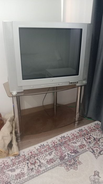 Продам Телевизор LG