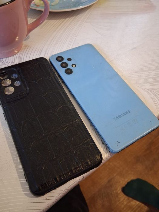 Продам самсунг А21 бу