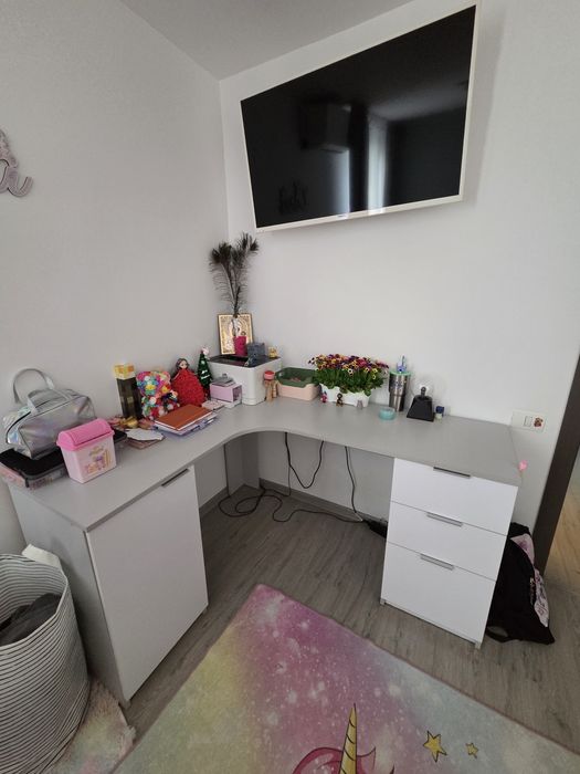 De vanzare este ca nou.