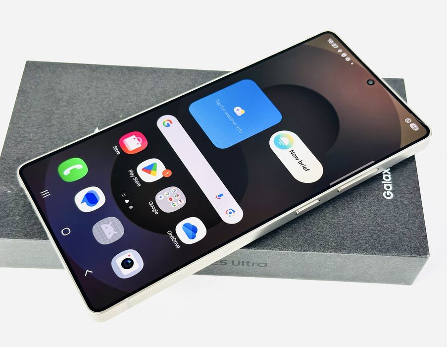 НОВ! Samsung Galaxy S25 Ultra 5G 256GB 12RAM Gray Гаранция!