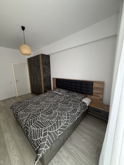Apartament cu 3 camere de inchiriat