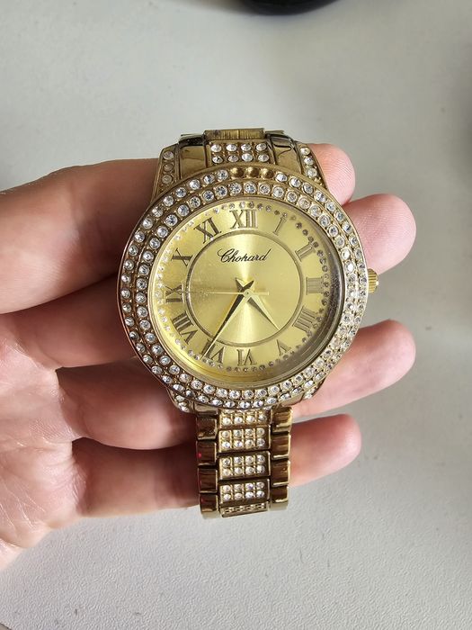 Продам часы  женские