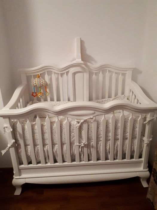 Patut , Cleopatra by Romina Furniture