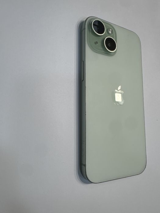iPhone 15 Verde cu 100% Bateria