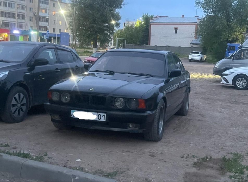 BMW E34 520i бумер