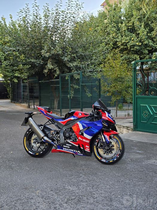 Сотилади Honda cbr1000rr-r fireblade