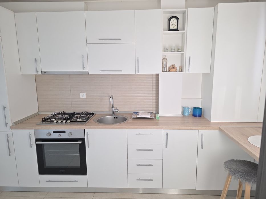 Garsoniera moderna si spatioasa in bloc nou in Balcescu Residence