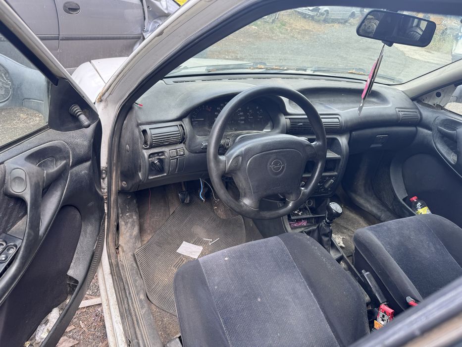 Opel Astra f 1.4i 16v 90hp На Части