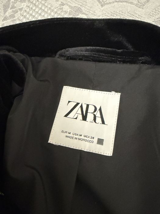 Продам костюм Zara
