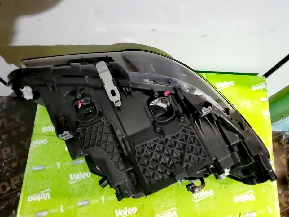 Фар фарове за BMW F10 F11 M5 / БМВ 5 Ф10 Ф11 Dynamic Xenon Lci USA.