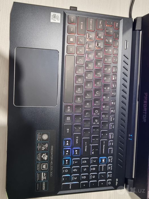 PREDATOR Helios 300