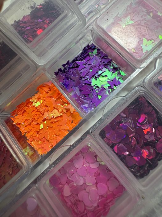 Декорации/бижута  за маникюр.