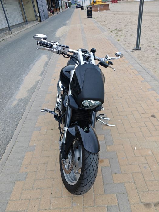 Suzuki intruder M109R