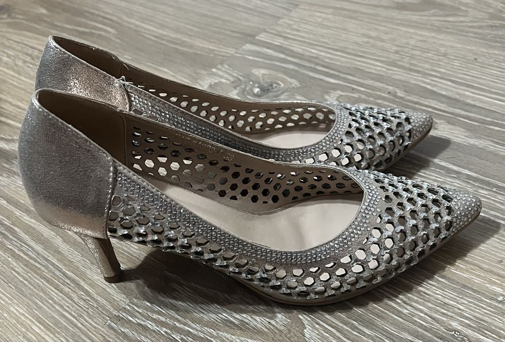 Туфельки блестящие летние