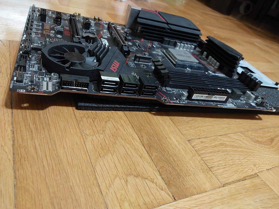 AMD Ryzen 9 3950X + MSI X570 Gaming Plus