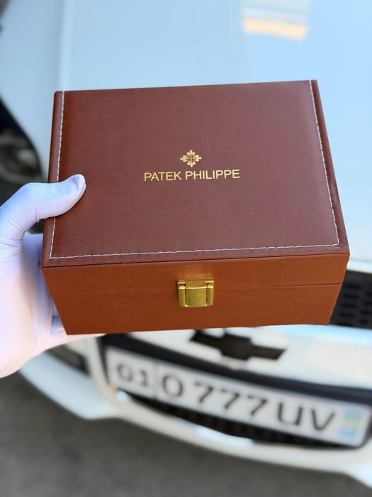 PATEK PHILIPPE — Premium mechanical watch