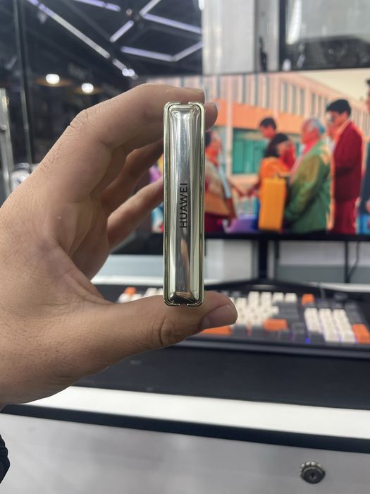 Huawei flip 12/256 flagmin